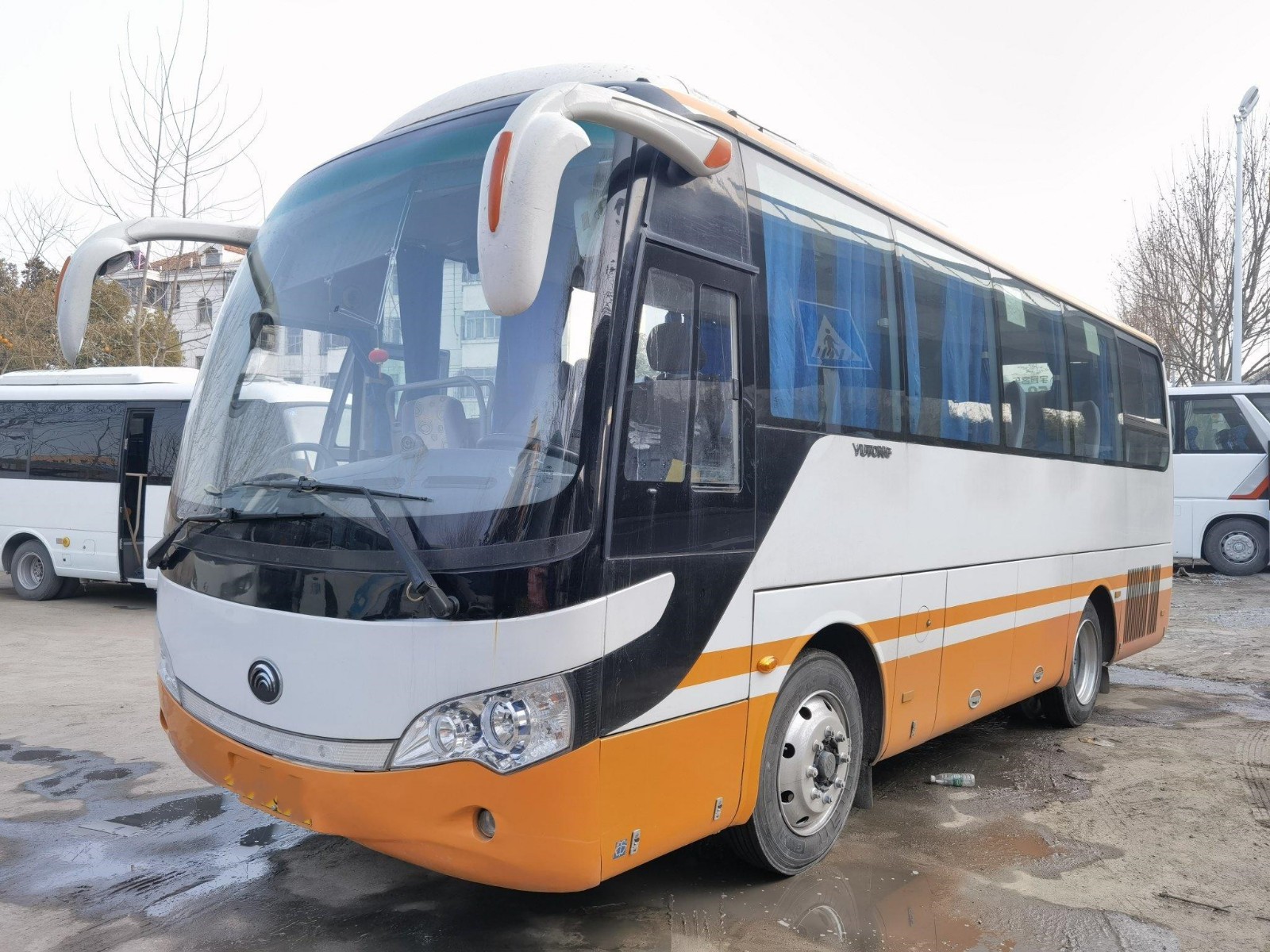 HAYA Autos Commercial Vehicle Yard