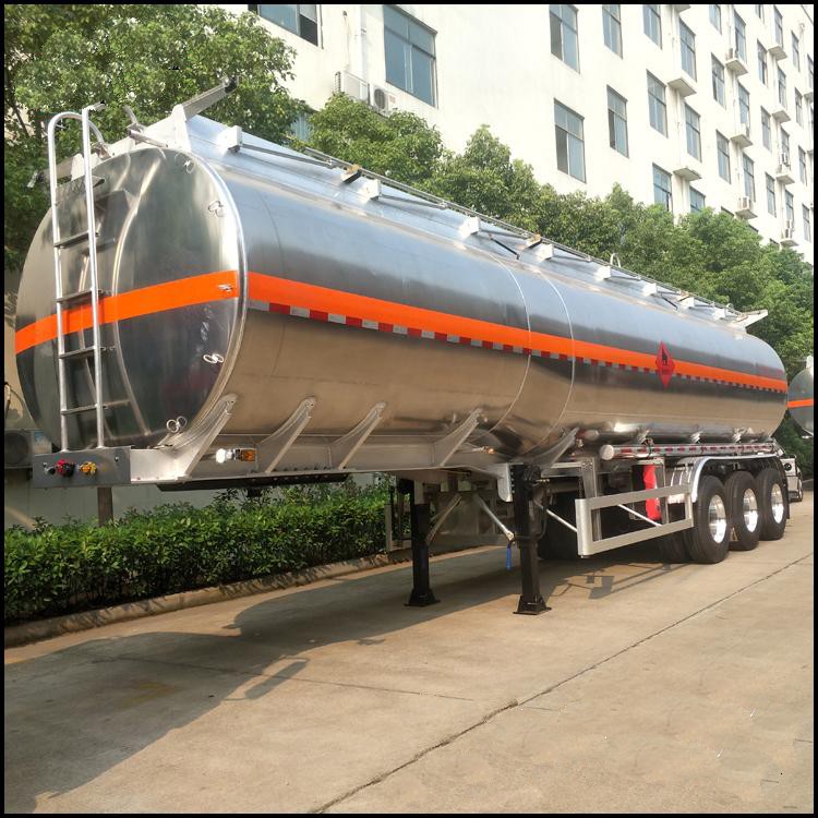 Tri-Axle Fuel Tanker Semi Trailer