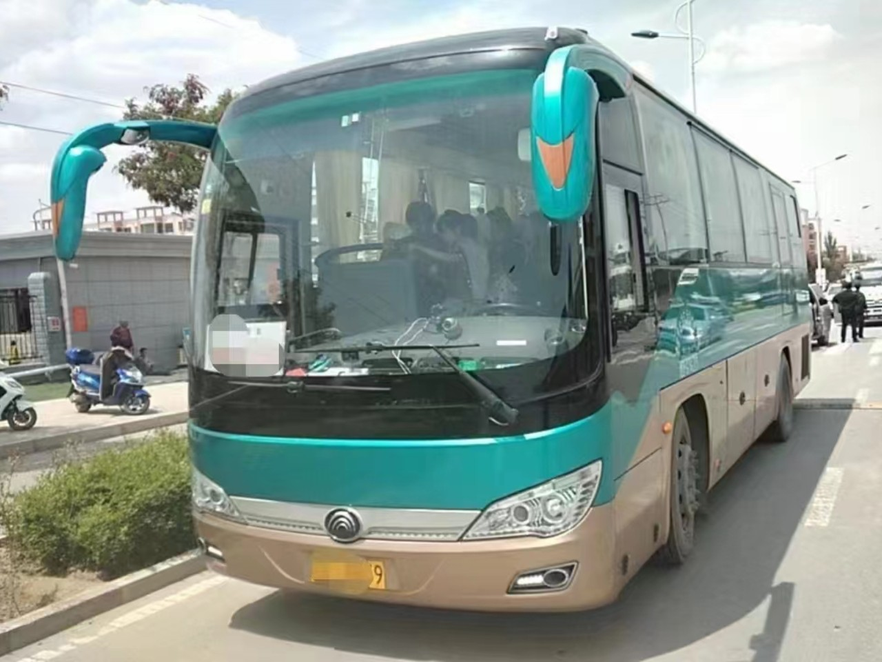 Used Commercial Motor Coach Coaster Style Bus